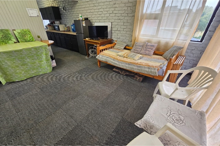 5 Bedroom Property for Sale in Stilbaai Wes Western Cape